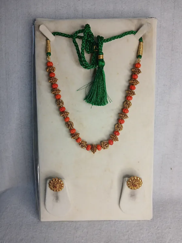 Traditional_Floral_Stud_&_Coral_Strand_Set_S-3