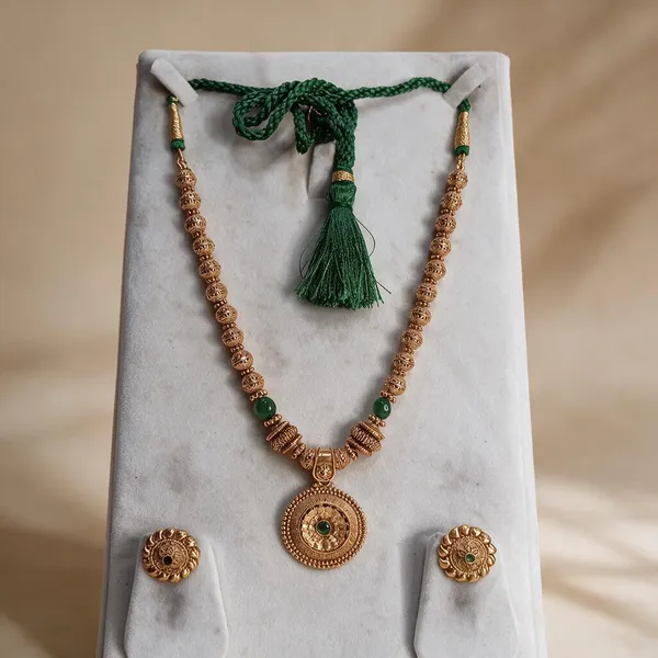 Heritage_Artisan_Gold-Tone_Bead_Suite