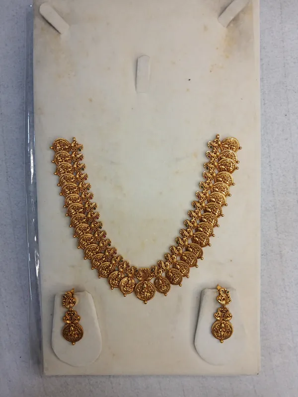 Divine_Lakshmi_Coin_Necklace_Set