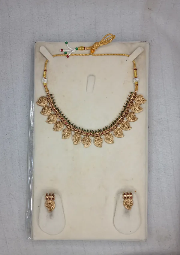Traditional_Mango_Mala_Choker_Set