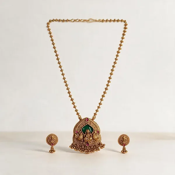 Regal_Emerald_&_Gold_Temple_Jewellery