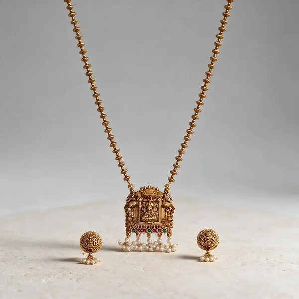 Regal_Emerald_&_Gold_Temple_Jewellery