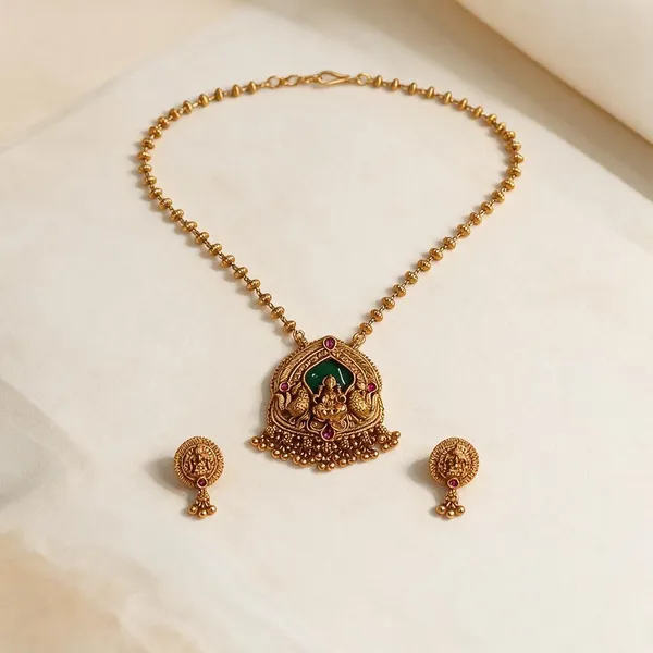 Regal_Emerald_&_Gold_Temple_Jewellery