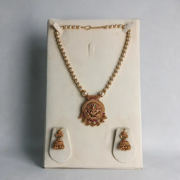Lakshmi_Pearl-Bead_Temple_Necklace_Set