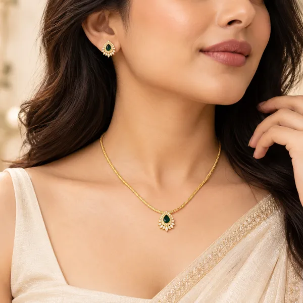Ethereal_Green-Hued_Minimalist_Jewellery_Set