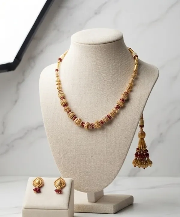 Vintage_Gold_&_Ruby_Beaded_Heritage_Set