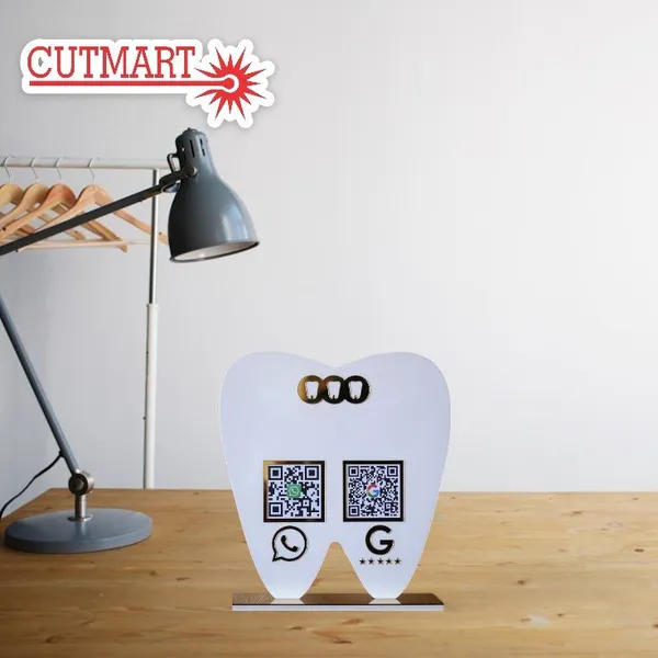 Acrylic_Gold_White_Qr_Code_Stand_For_Dentists