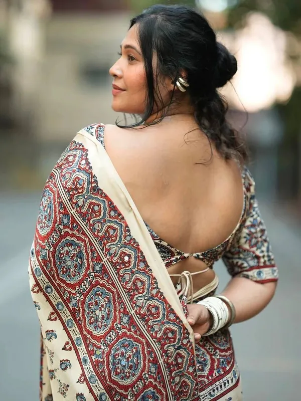 Cream_Pure_Silk_Printed_Saree_For_Women