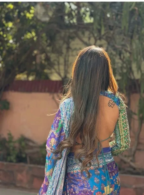Multicolor_Blue_Silk_Printed_Saree_For_Women