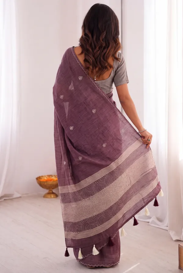 Wine_Handloom_Printed_Saree_For_Women