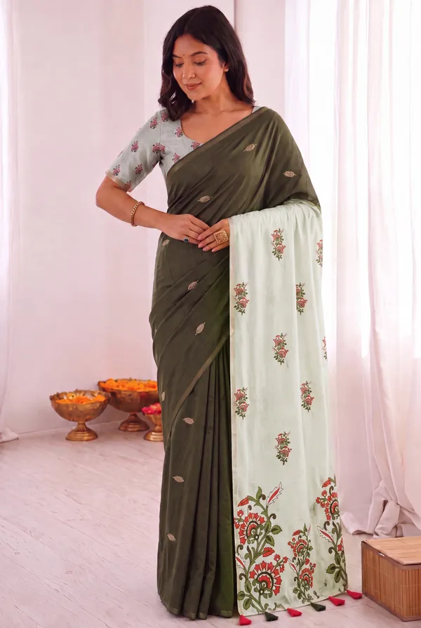 Olive_Green_Cotton_Silk_Floral_Print_Saree_For_Women