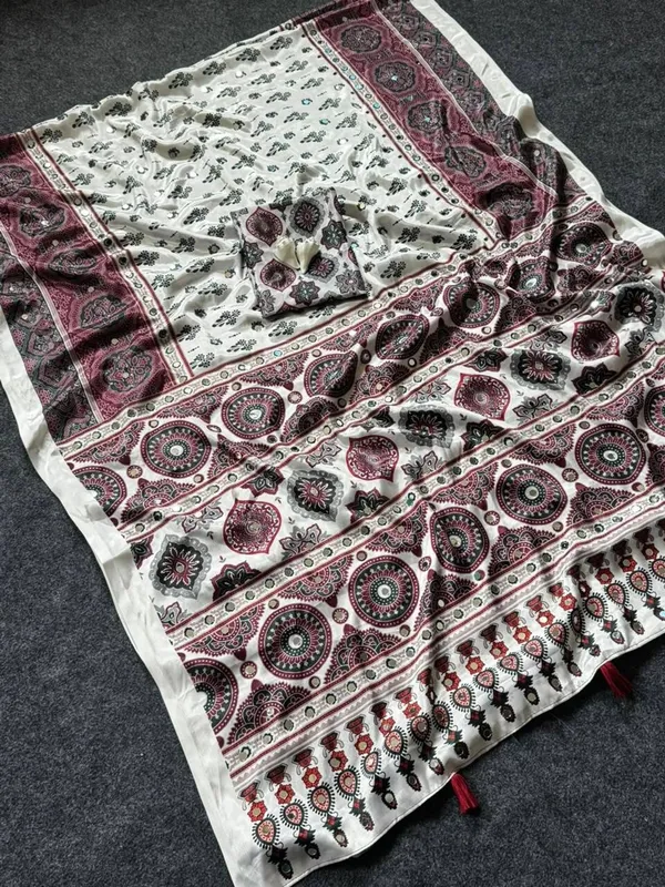 Cream_Pure_Silk_Printed_Saree_For_Women