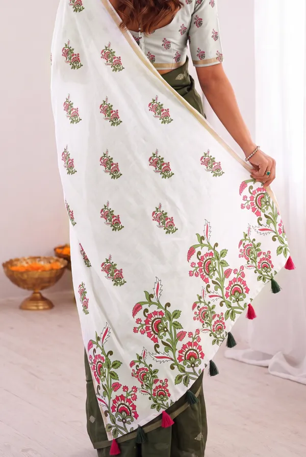 Olive_Green_Cotton_Silk_Floral_Print_Saree_For_Women