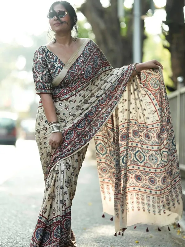 Cream_Pure_Silk_Printed_Saree_For_Women