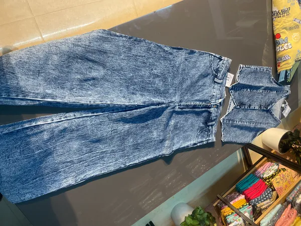 Blue_Denim_Wide_Leg_Jeans_For_Women