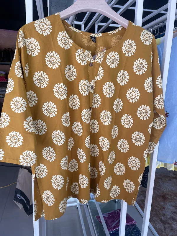 Mustard_Floral_Print_Kurta_for_Women