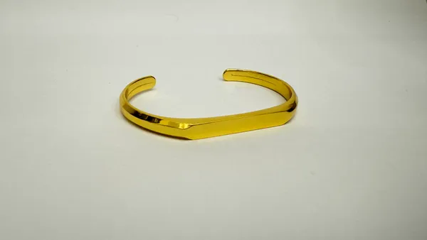 Gold_Metal_Open_Cuff_Bracelet_for_Women