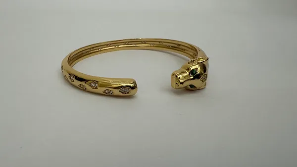 Gold_Metal_Animal_Motif_Open_Cuff_Bracelet_for_Women