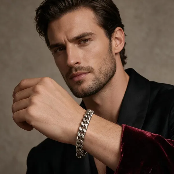 Silver_Tone_Curb_Chain_Bracelet_For_Men
