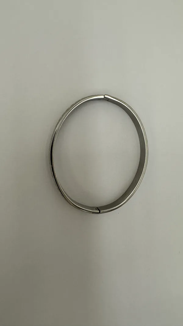 Silver_Tone_Greek_Key_Bangle_Bracelet_for_Women