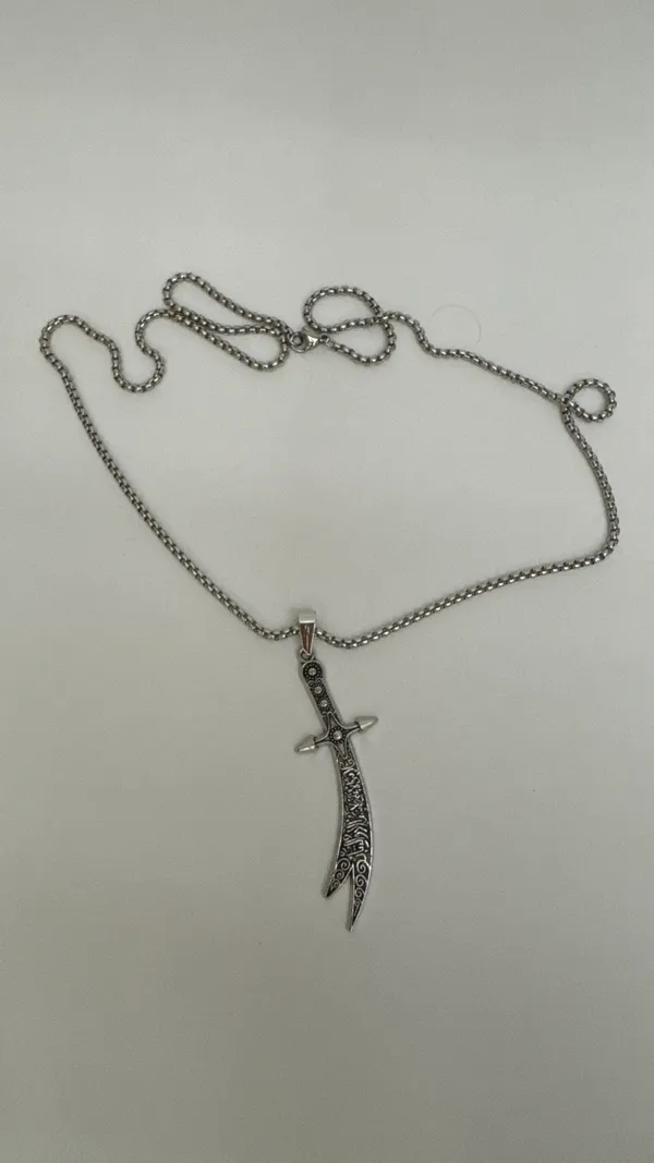 Silver-Tone_Metal_Sword_Pendant_Necklace