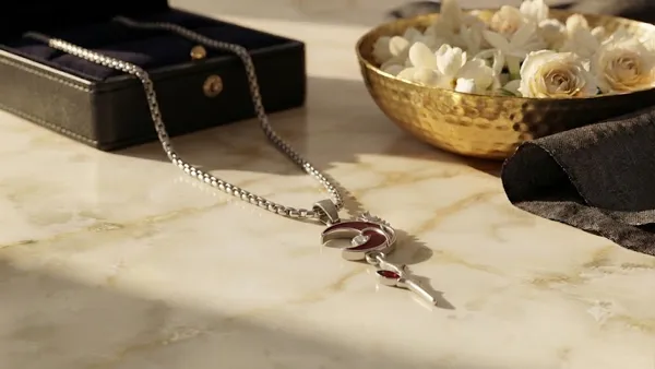 Silver_Tone_Crescent_Moon_Pendant_Necklace_For_Men