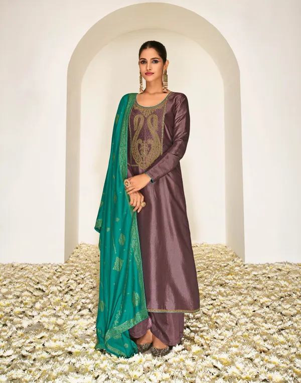 Festive_Gray_Georgette_Lehenga_Suit_With_Detailed_Embroidery_Default_Title