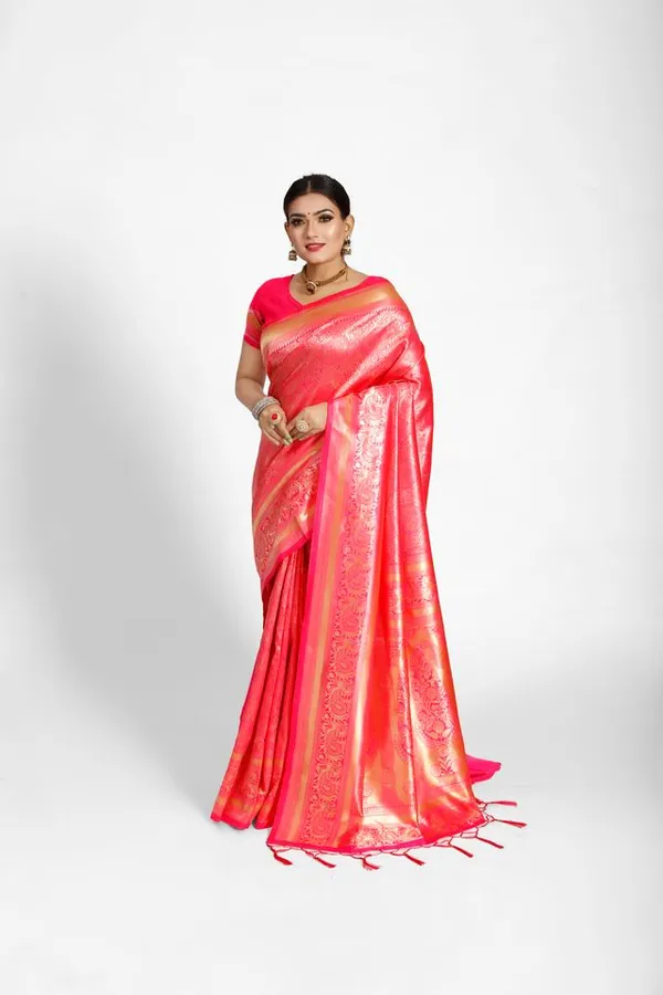 Elegant_Designer_Tanchoi_Silk_Saree_Default_Title