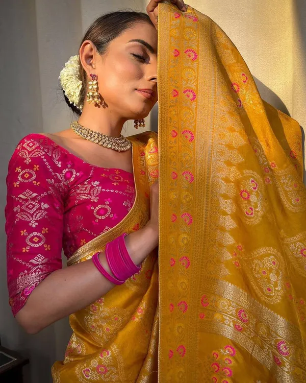 Mustard_Yellow_Traditional_Zari_Pink_Banarasi_Silk_Saree_Default_Title