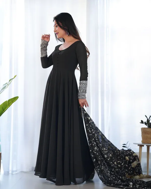 Ethnivo_Black_Traditional_Wear_Readymade_Suit