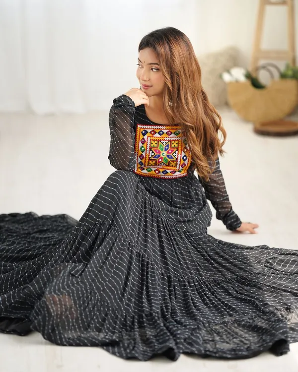 Black_Festive_Wear_Designer_Heavy_Pure_Soft_Fox_Georgette_Readymade_Suit