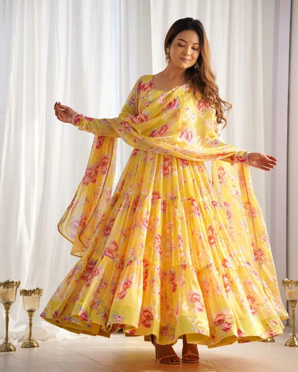 Yellow_Party_Wear_Designer_Heavy_Fox_Georgette_Readymade_Suit