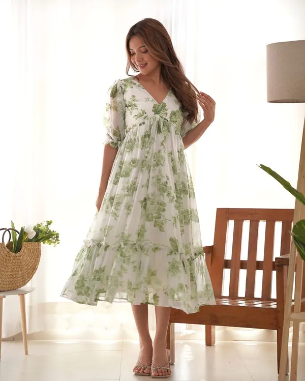 White_Green_Casual_Party_Wear_Lightweight_Flowy_Readymade_Suit
