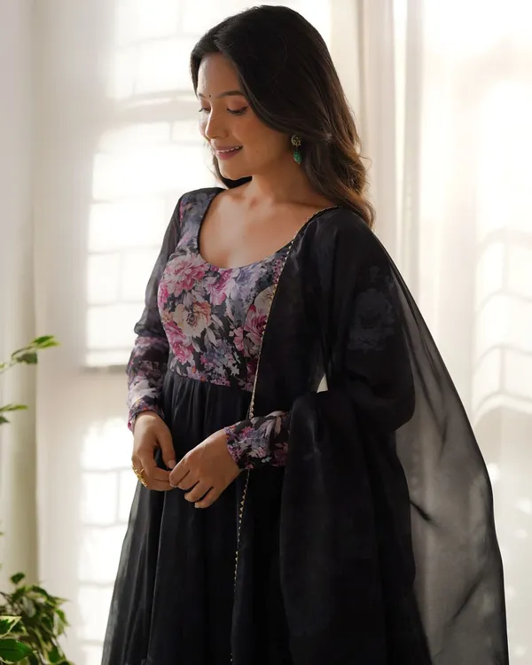 Black_Function_Wear_Designer_Organza_Anarkali_Suit