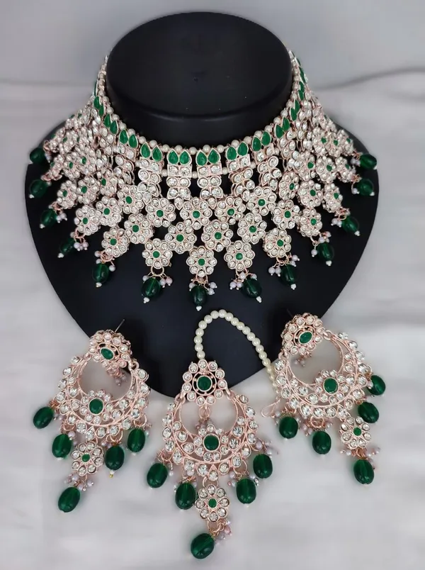 Green_Necklace_Set_Default_Title
