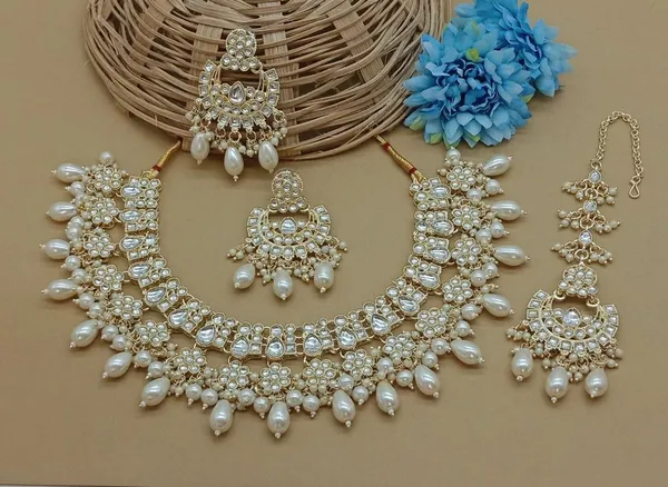 Designer_White_Necklace_Set_Default_Title
