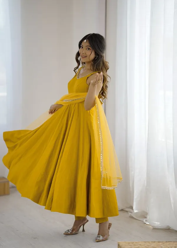 Yellow_Party_Wear_Trendy_Elementary_Designer_Readymade_Suit