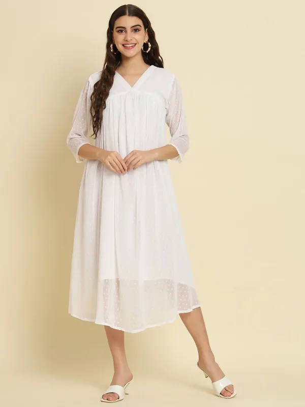 White_Stylish_Designer_Chiffon_Readymade_Kurti