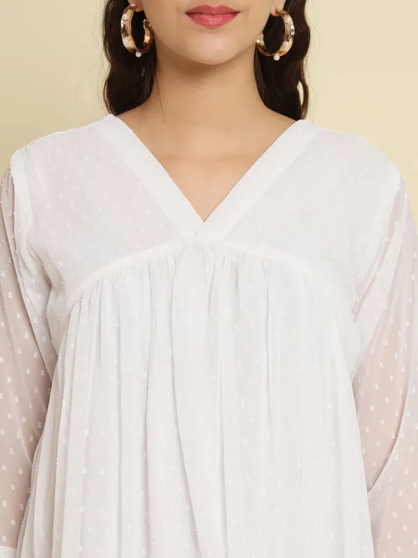 White_Stylish_Designer_Chiffon_Readymade_Kurti