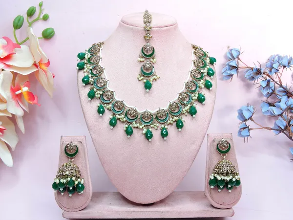 Green_Classic_Premium_Imitation_Jewellery_Necklace_Set_With_Earrings_Mang_Tikka_Default_Title