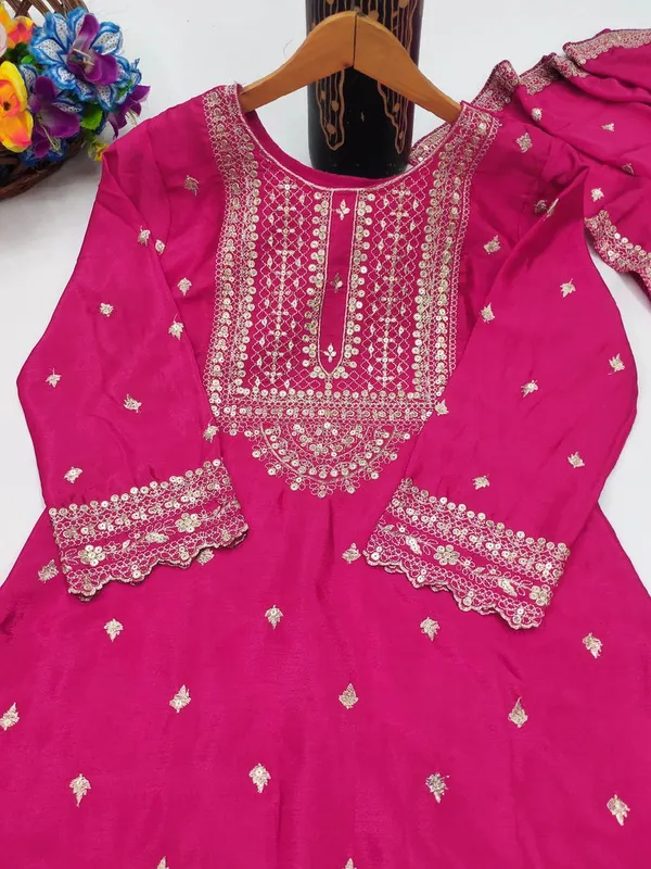 Soft_Pink_Elegant_Sequin_Embellished_Festive_Wear_Salwar_Suit