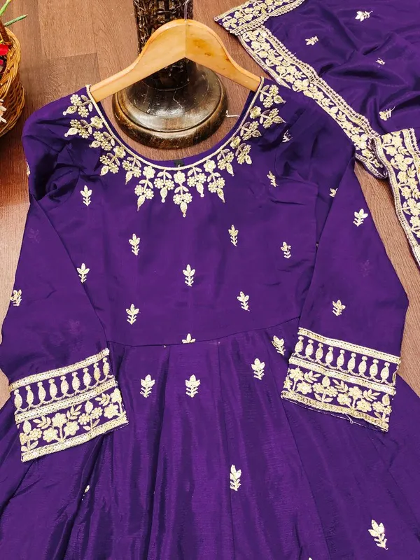 Grand_Occasion_Wear_Purple_Heavy_Anarakli_Readymade_Salwar_Suit