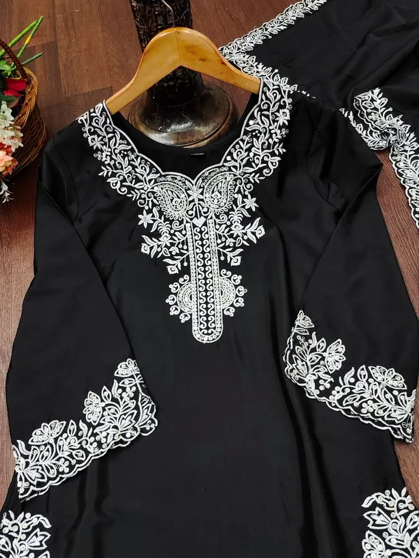 Black_Classic_Wear_Sequin_Embroidery_Readymade_Salwar_Suit
