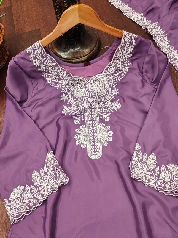 Soft_Lavender_Festive_Wear_Sequin_Embroidery_Readymade_Salwar_Suit
