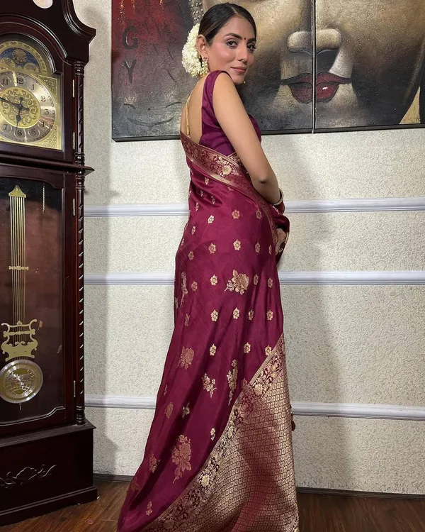 Wine_Maroon_Traditional_Designer_Banarasi_Silk_Saree_Default_Title