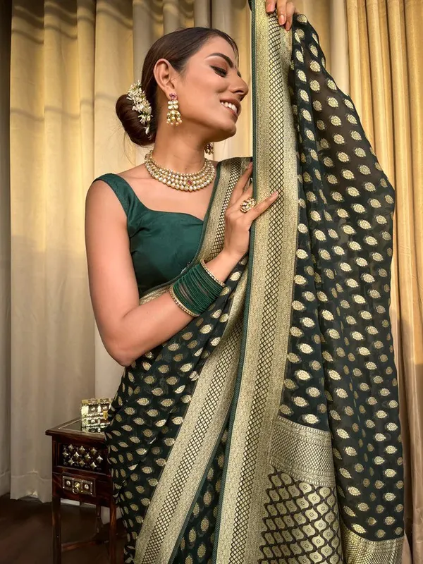 Traditional_Ethnic_Banarasi_Soft_Silk_Saree_Default_Title