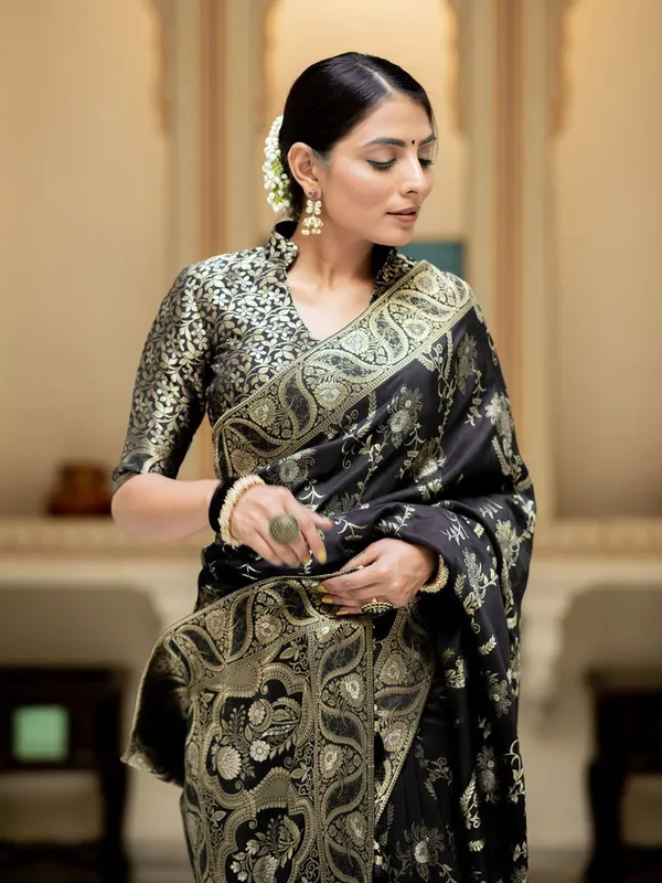 Black_Classic_Party_Traditional_Wear_Designer_Banarasi_Soft_Silk_Saree_Default_Title