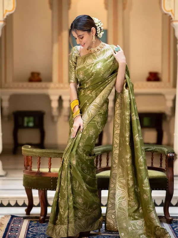 Mehendi_Green_Color_Designer_Classic_Traditional_Wear_Banarasi_Soft_Silk_Saree_Default_Title