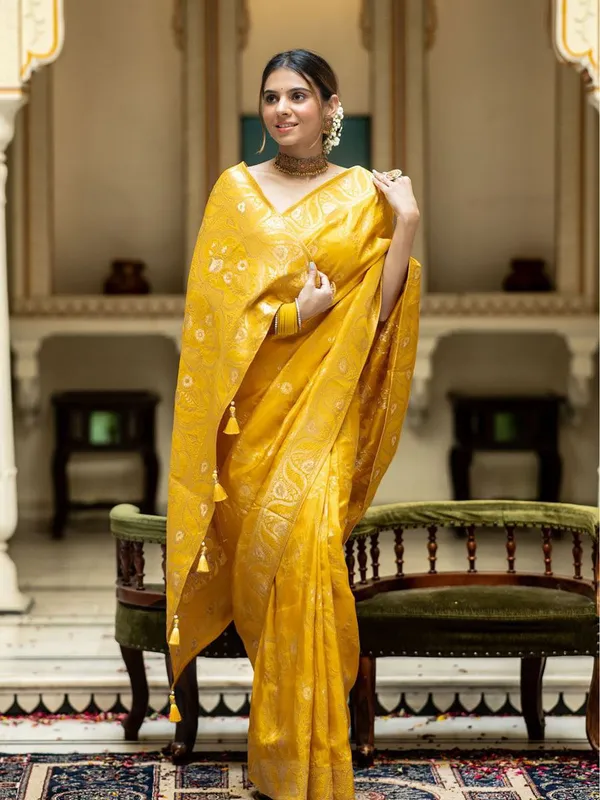 Mustard_Classic_Luxury_Traditional_Designer_Banarasi_Silk_Saree_Default_Title