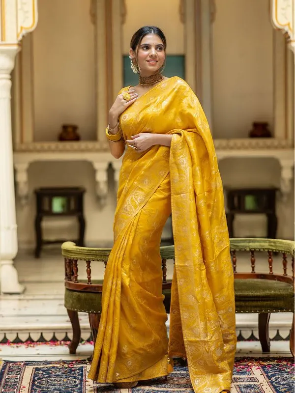 Mustard_Classic_Luxury_Traditional_Designer_Banarasi_Silk_Saree_Default_Title